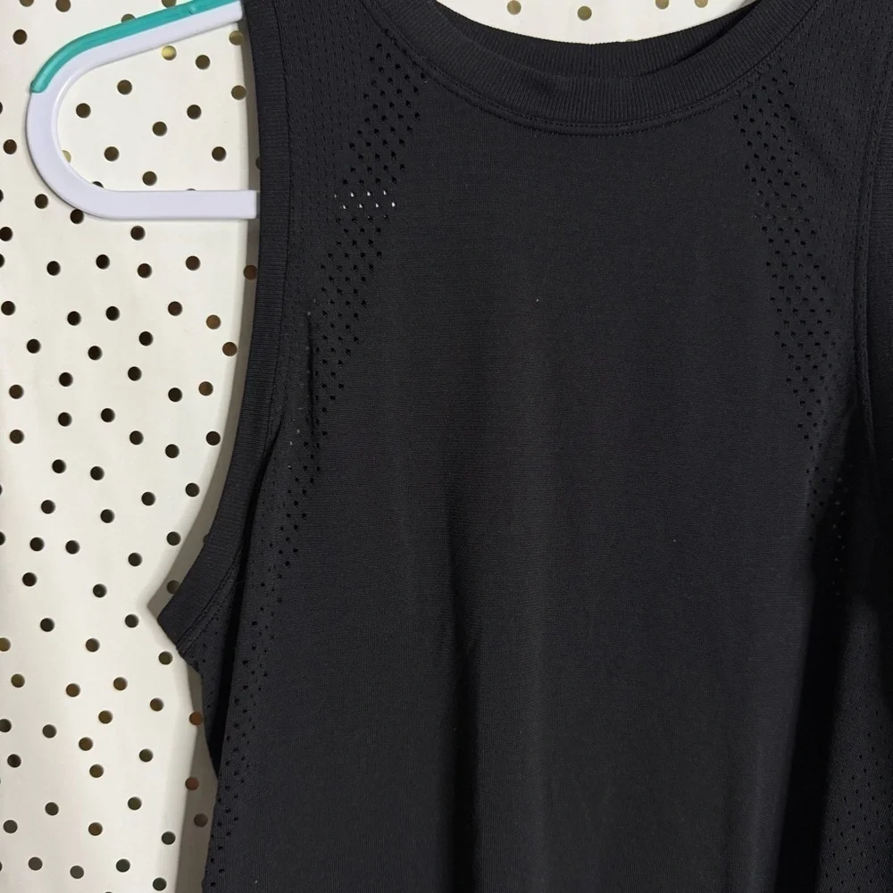 Lululemon Black Sleeveless Women's Top
